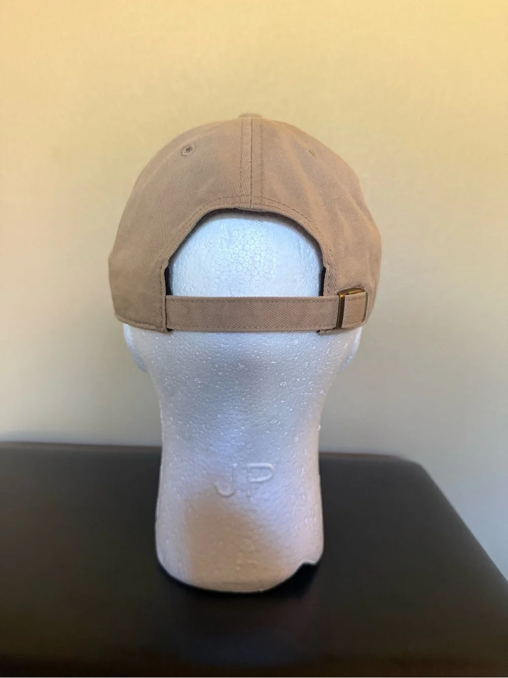 Arkansas Razorbacks Leaning Hog A Hat